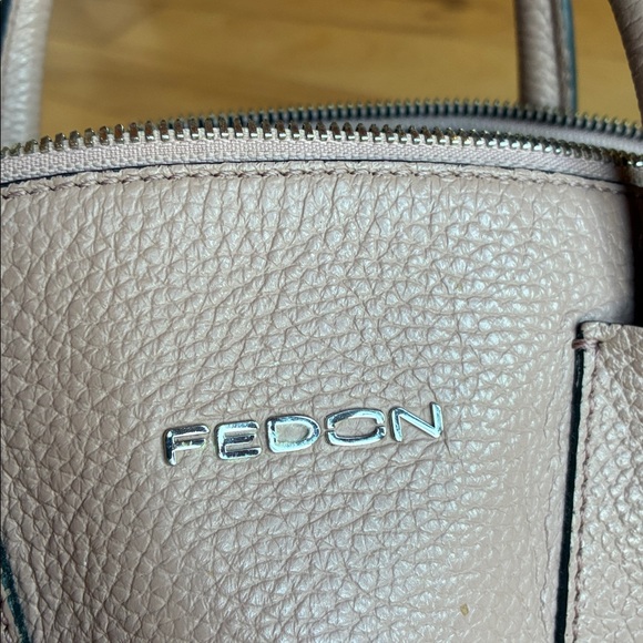 Soft leather satchel - Picture 13 of 16